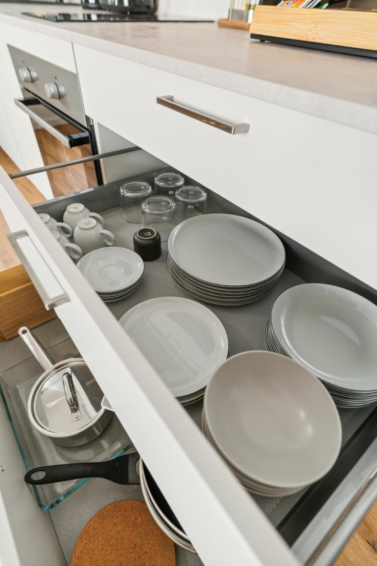 Zwei Apartments Fuer Bis Zu 8 Personen Zentral, Modern, Mit Terrasse & Balkon Bielefeld Luaran gambar