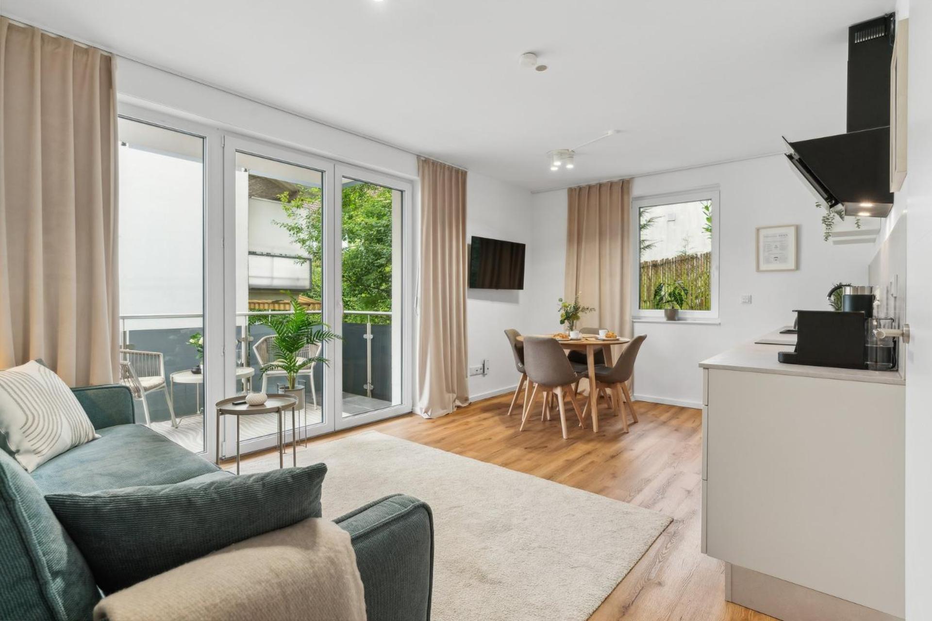 Zwei Apartments Fuer Bis Zu 8 Personen Zentral, Modern, Mit Terrasse & Balkon Bielefeld Luaran gambar
