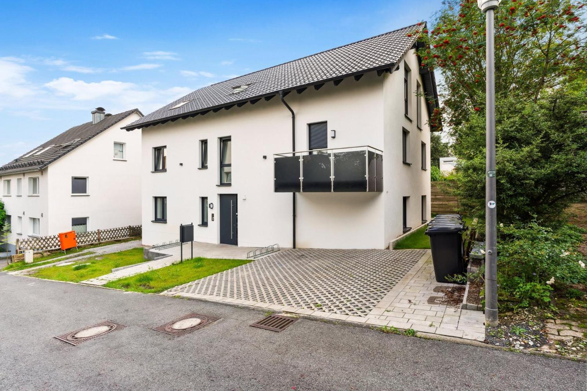 Zwei Apartments Fuer Bis Zu 8 Personen Zentral, Modern, Mit Terrasse & Balkon Bielefeld Luaran gambar