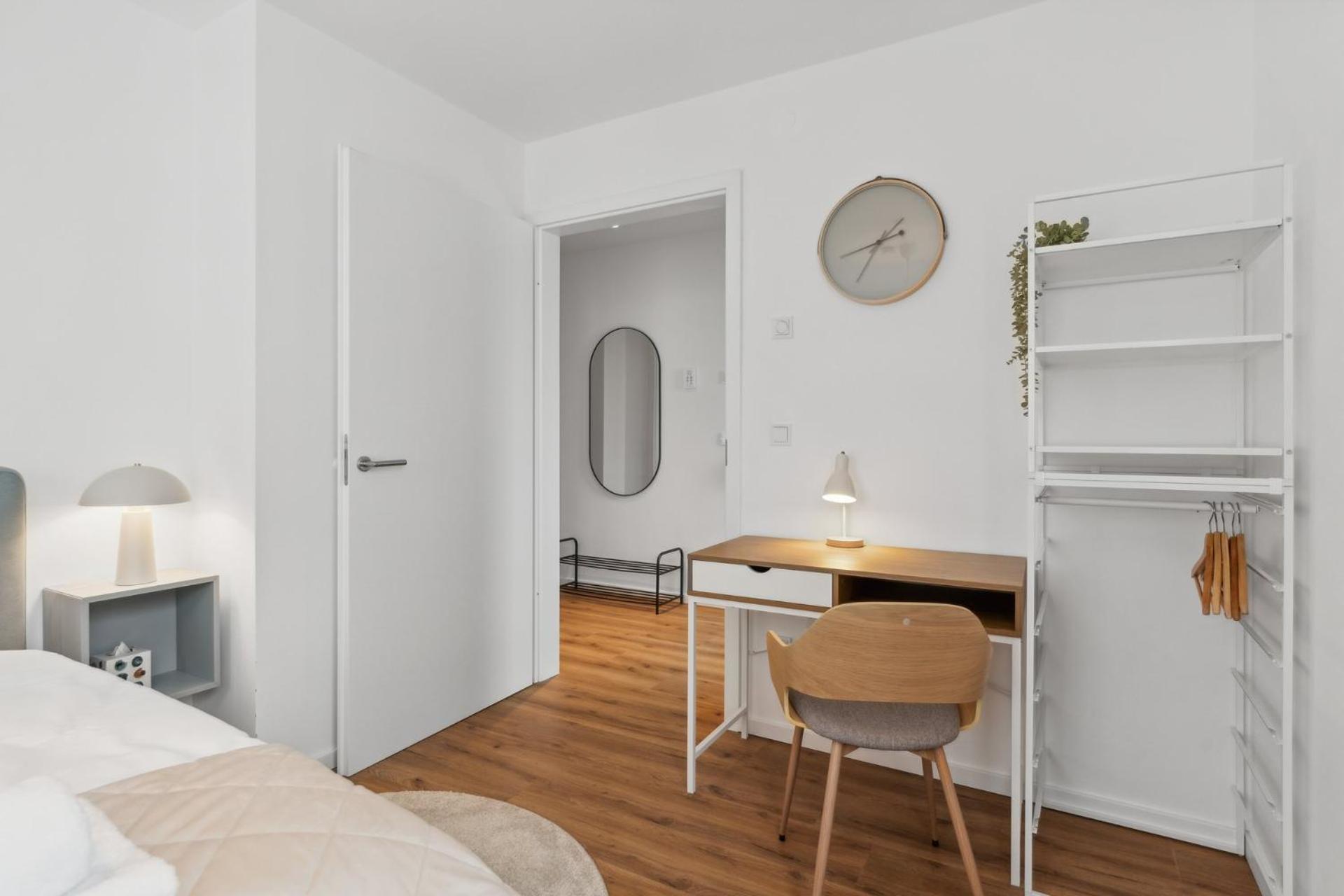 Zwei Apartments Fuer Bis Zu 8 Personen Zentral, Modern, Mit Terrasse & Balkon Bielefeld Luaran gambar